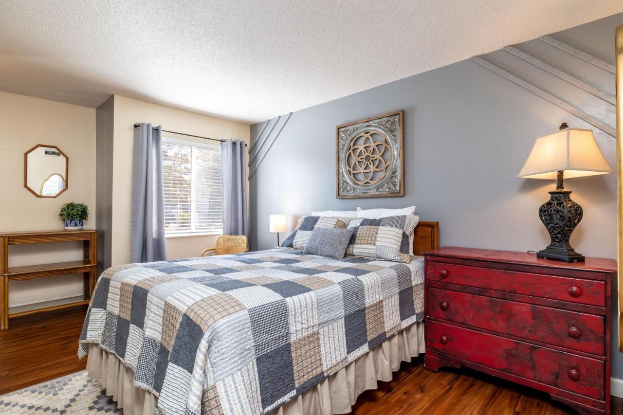 Wow Views!!-Mountain Escape-Outdoor Pool-Close To Downtown-Wifi-Cable-Private Balcony Gatlinburg Exterior foto