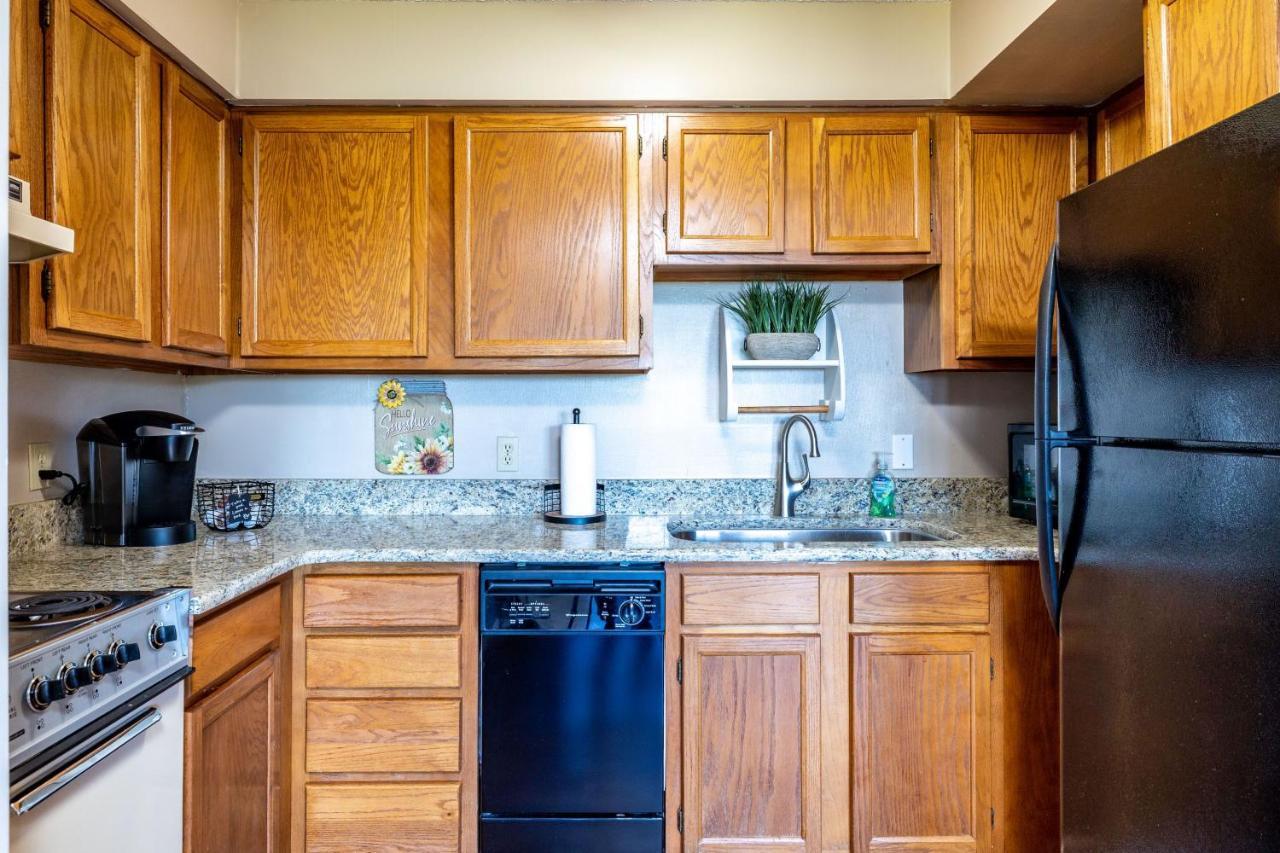 Wow Views!!-Mountain Escape-Outdoor Pool-Close To Downtown-Wifi-Cable-Private Balcony Gatlinburg Exterior foto